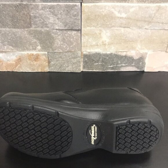 Easy Works by Easy Street Women's Bind Clogs Women's Shoes - Picture 3 of 4